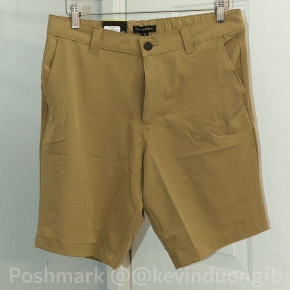 Tan NWT Men’s‎ Flat Front Short Banana Republic